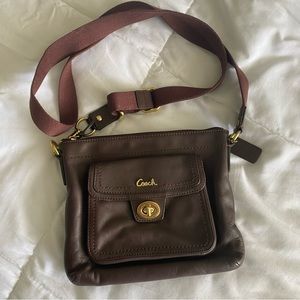 Vintage Penelope Swingback Crossbody bag
